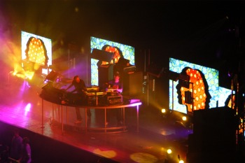 chemical-brothers-flippaut-2011-milano